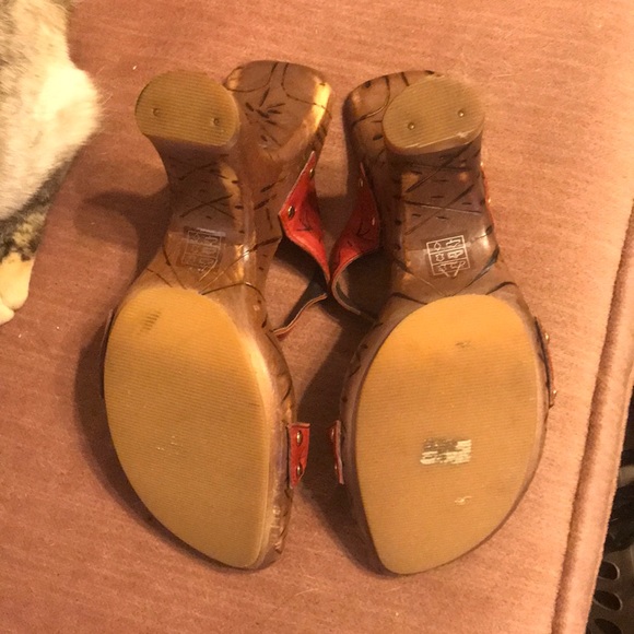 Unique shoes - Picture 3 of 5